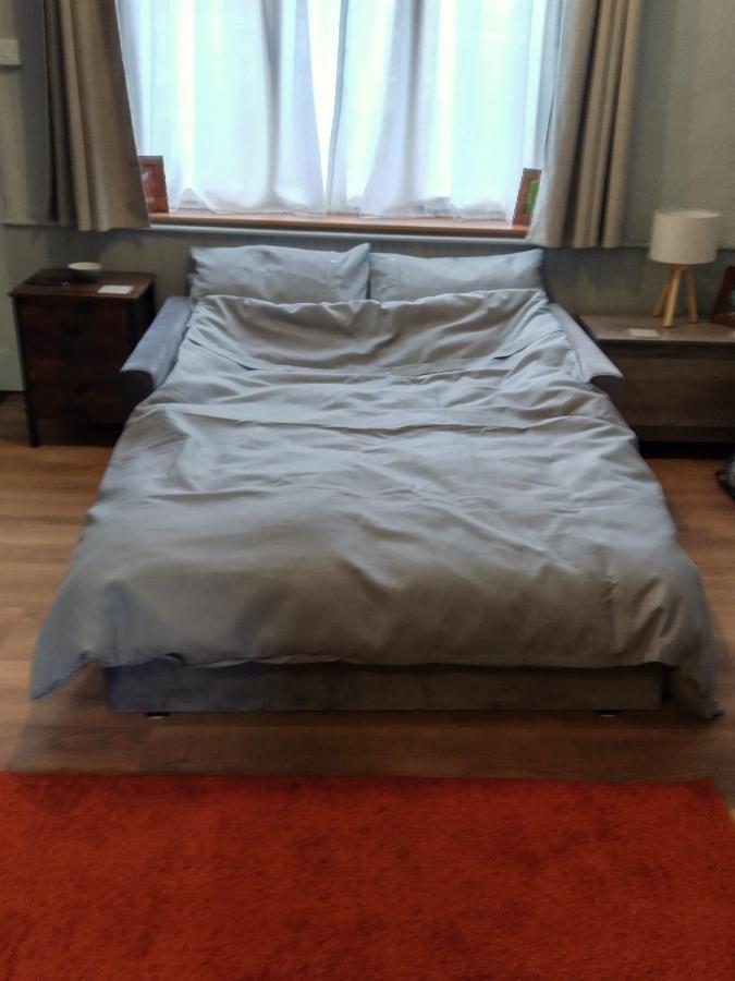 Self Contained Flat In Llanfyllin Powys Apartment Ngoại thất bức ảnh